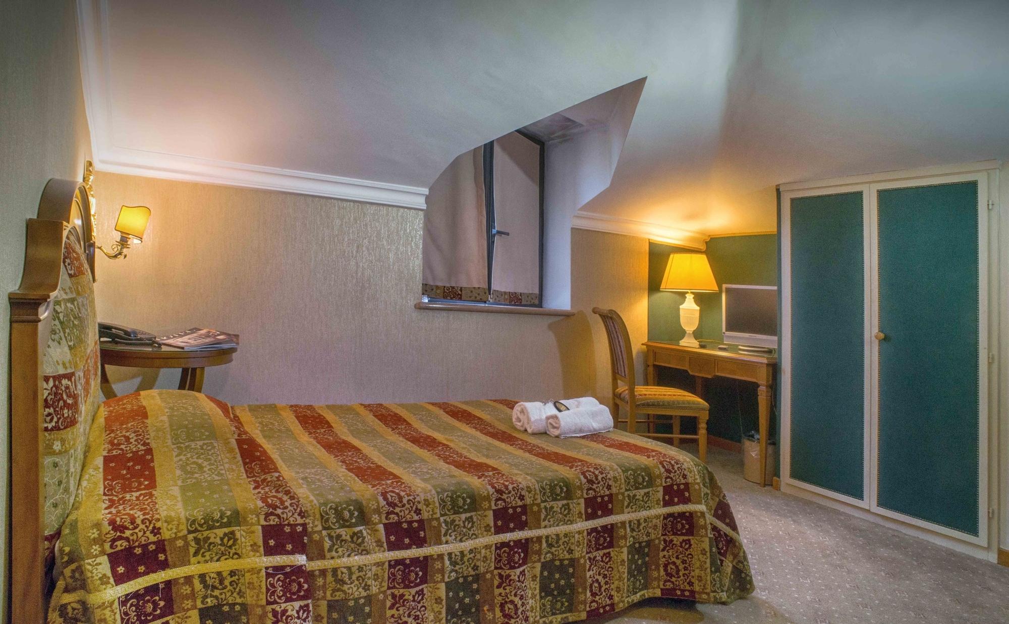 Grand Hotel Helio Cabala Marino Dış mekan fotoğraf