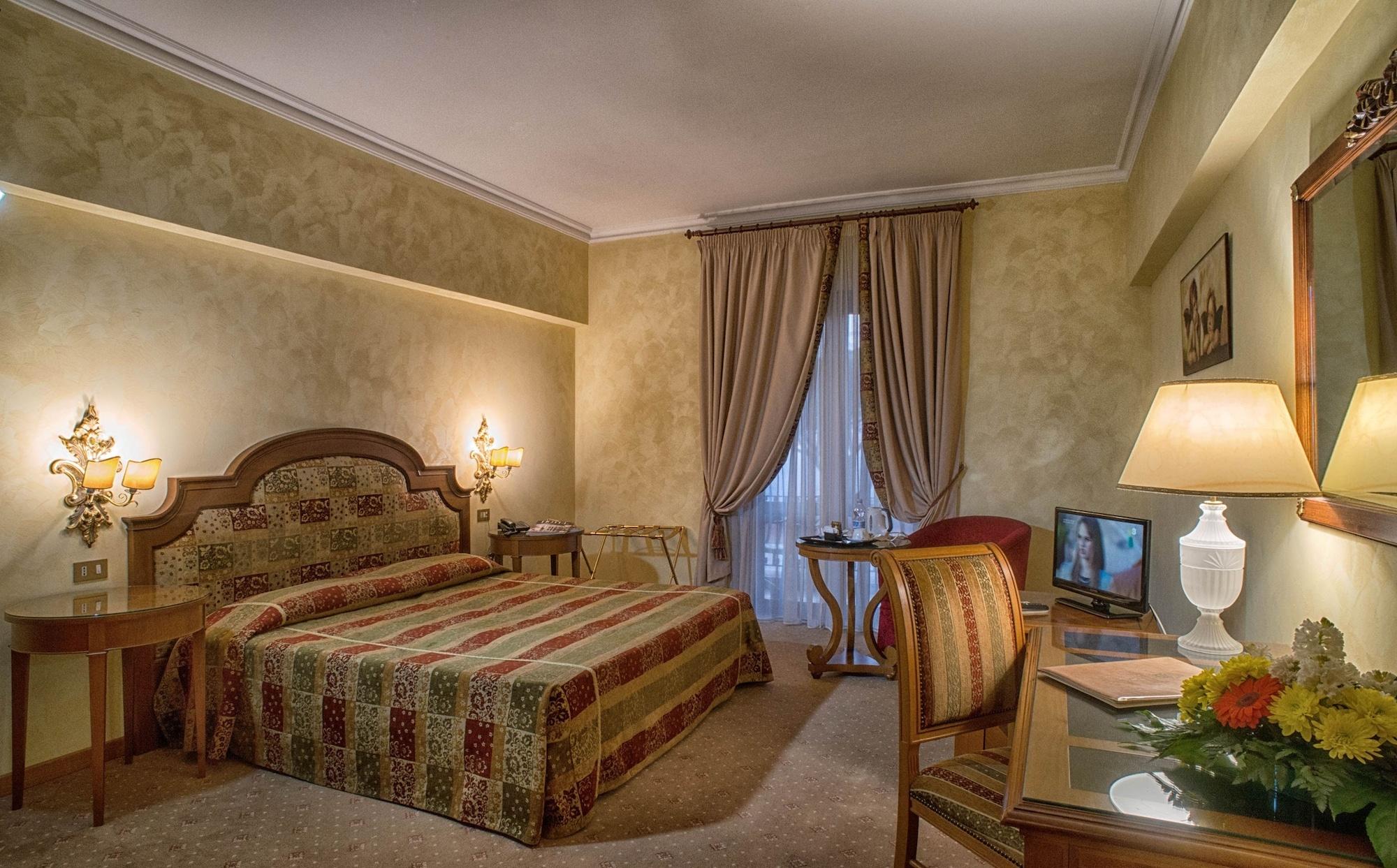 Grand Hotel Helio Cabala Marino Dış mekan fotoğraf