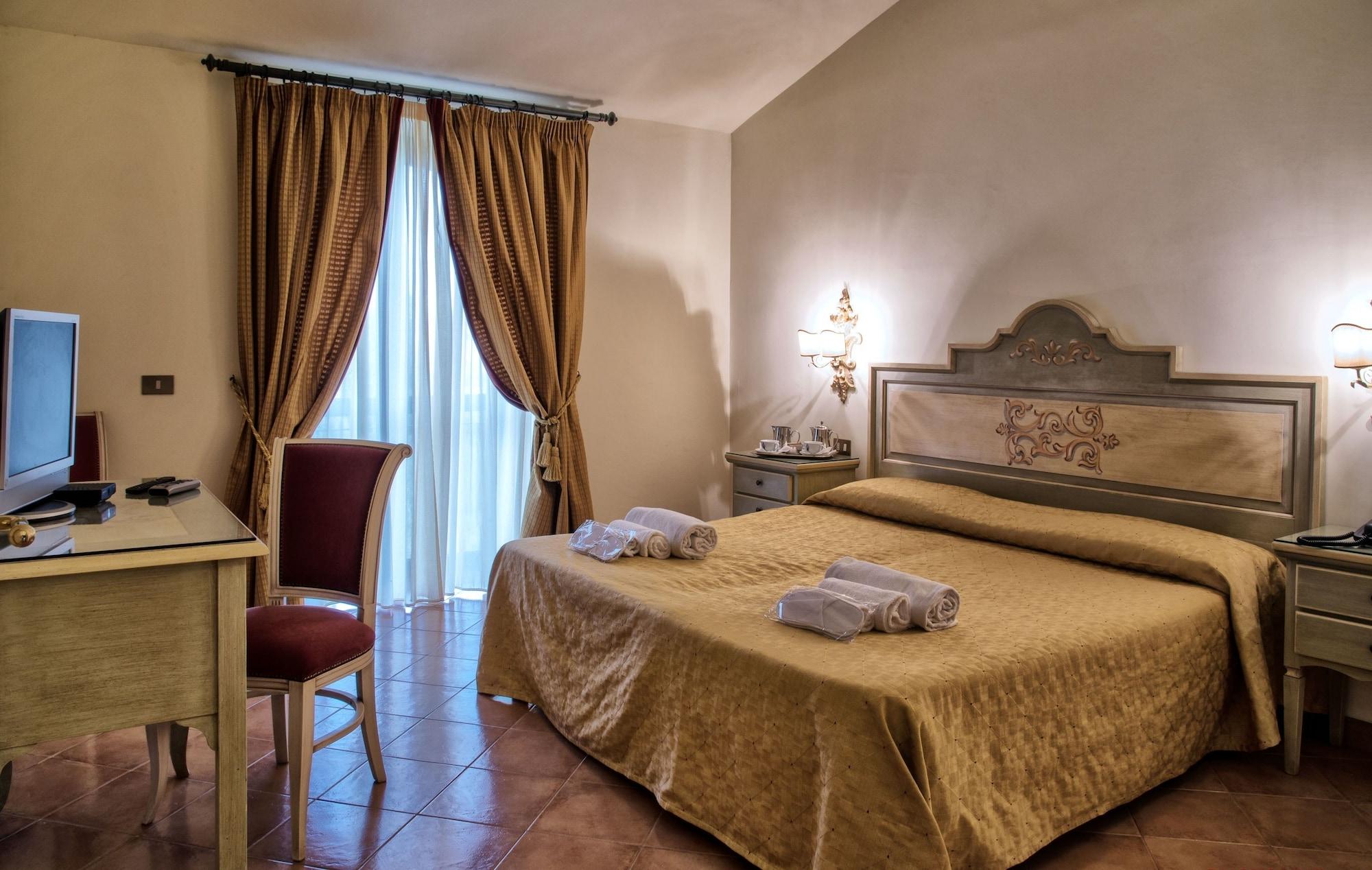 Grand Hotel Helio Cabala Marino Dış mekan fotoğraf